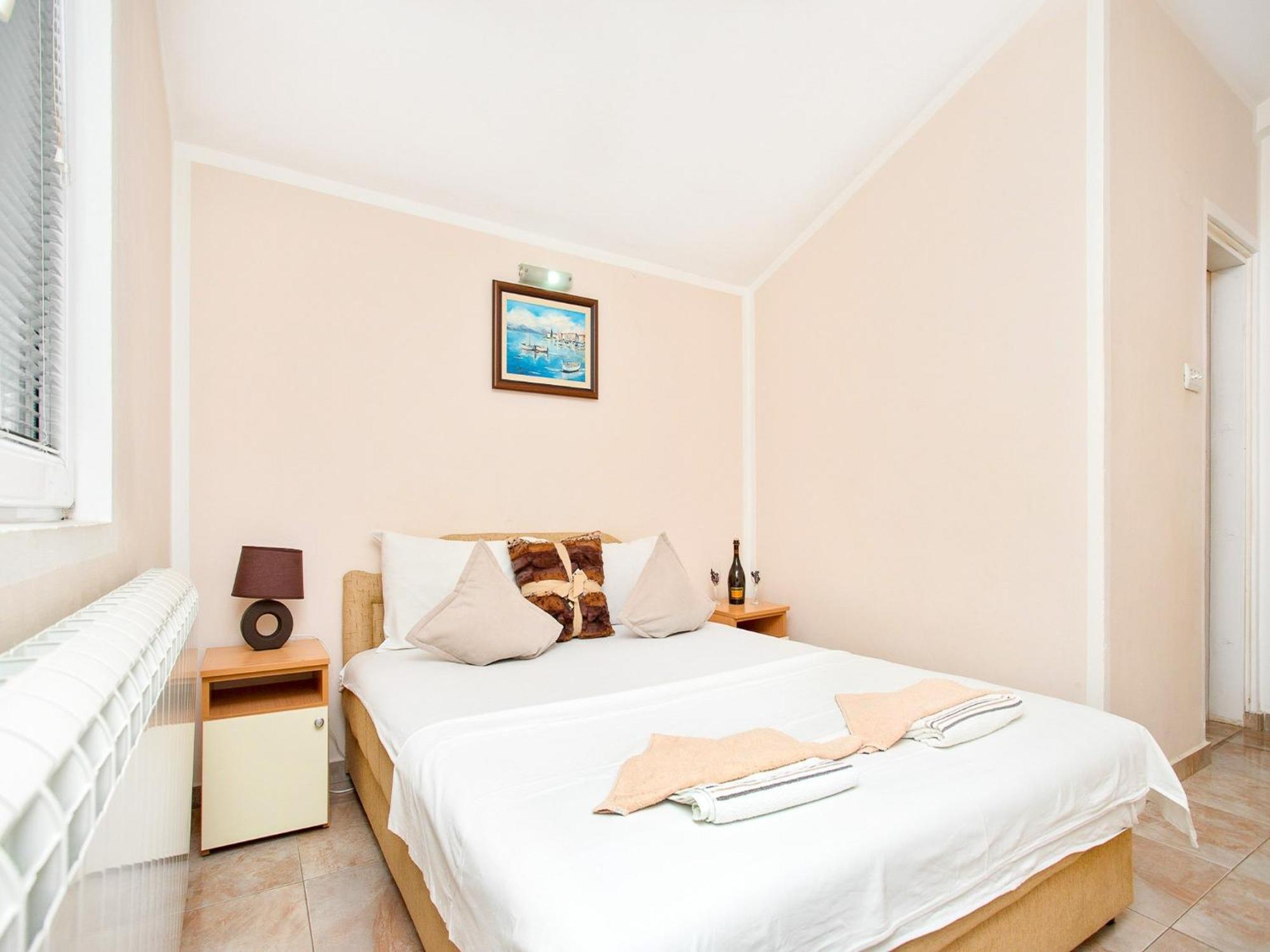 Guest house Mik5 - Famous Jaz 3*